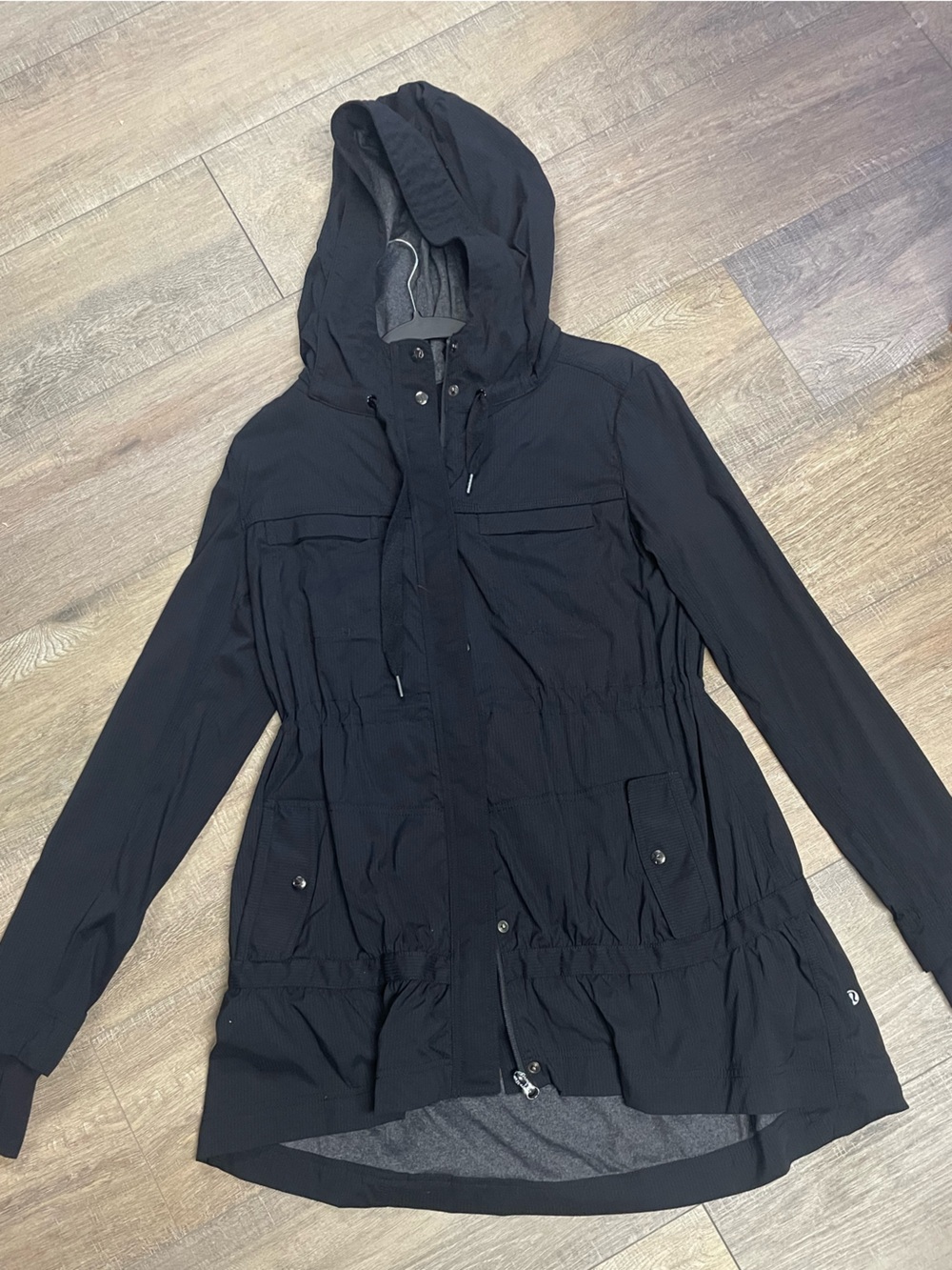 Lululemon Apres Practice Anorak Hooded Jacket Coal Grey Pinstripe Cinch Waist